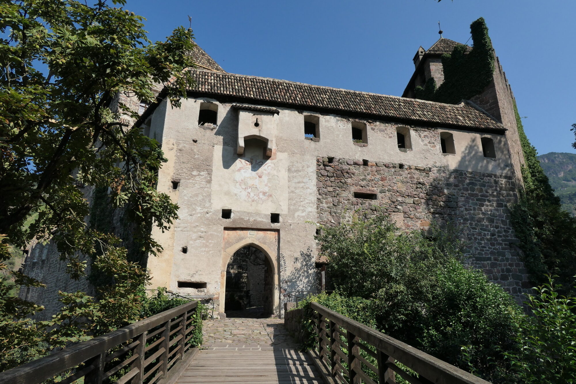 Gate at castel Runkelstein